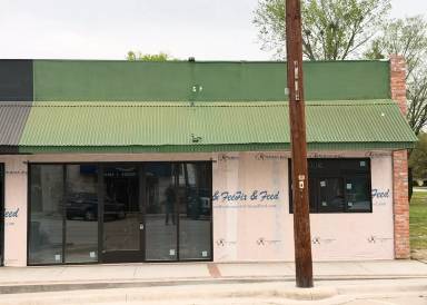 Main picture of 108 W Main St