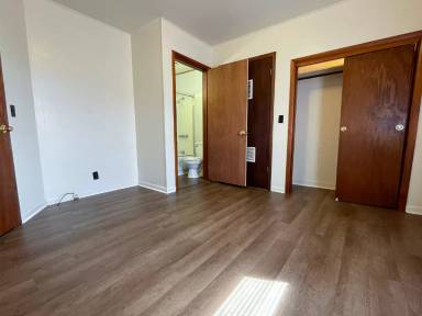 Main picture of 401 E Snider St
