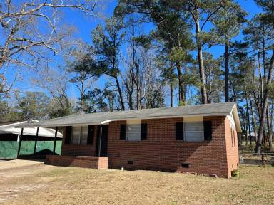 Main picture of 960 Celia Dr