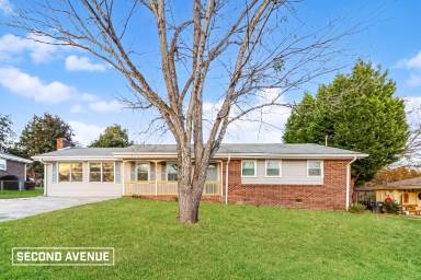 Main picture of 619 Rockdale Ct NW