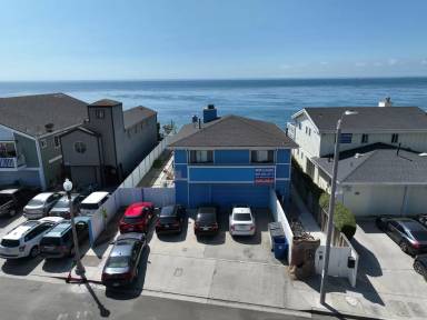 Main picture of 6553 - 6555 Del Playa Dr