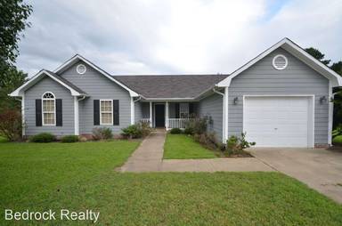 Main picture of 447 Northwoods Dr