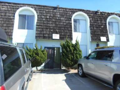 Main picture of 639 10th St