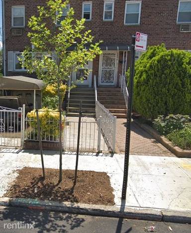 Main picture of 1069 E 108th St