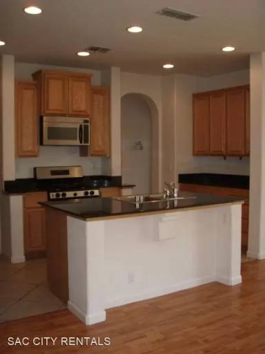 Main picture of 10014 Waterfield Dr