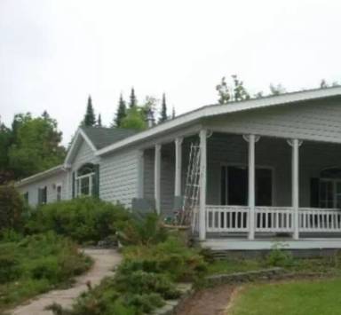 Main picture of 8677 Stand Lake Rd