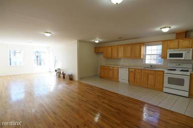 Main picture of 300 Chapel Ave
