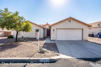 Main picture of 1388 E Mountain Pl