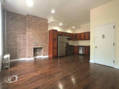 Main picture of 352 Myrtle Ave