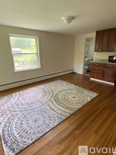 Main picture of 8 Jewett St