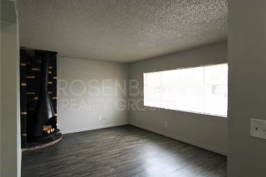 Main picture of 1206 E 11th Pl