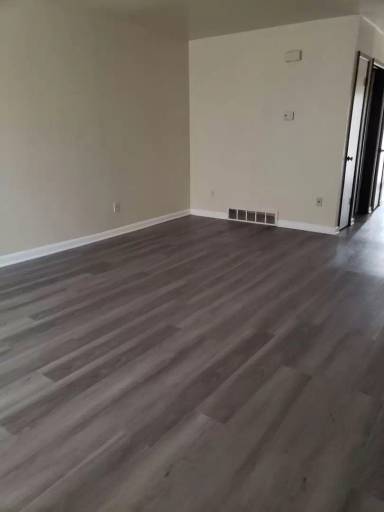 Main picture of 6032 W Port Ave