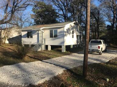 Main picture of 207 Milton St