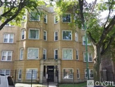 Main picture of 6439 N Damen Ave