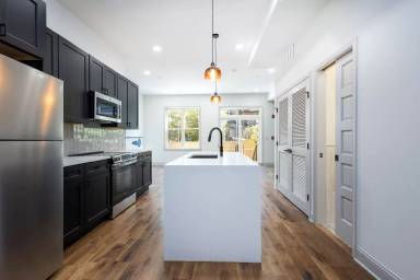 Main picture of 2227 N 33rd St