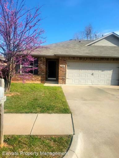 Main picture of 924 W Prairie Wind Way