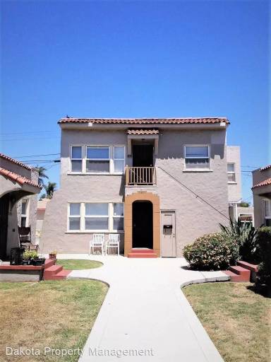 Main picture of 3577 Fairmount Ave