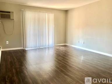 Main picture of Courtyard at Weston Ridge
