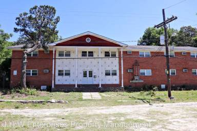 Main picture of 3739 Saint Johns Ave