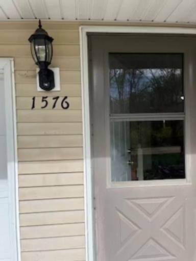 Main picture of 1576 Crescent Dr
