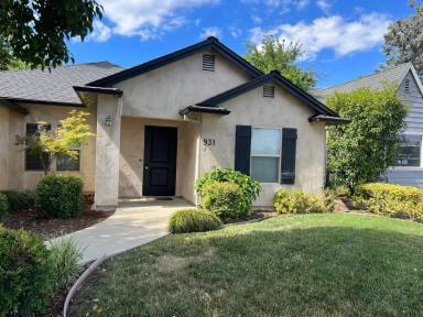 Main picture of 931 Parkview Ave