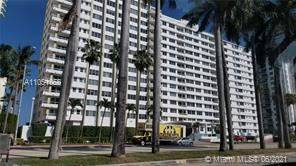 Main picture of The Carriage Club North Condo