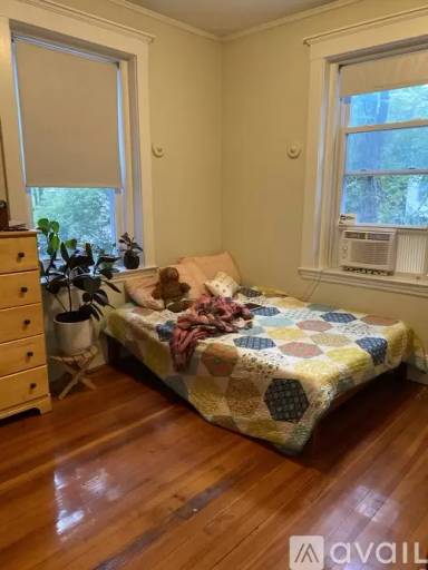 Main picture of 1376 Commonwealth Ave