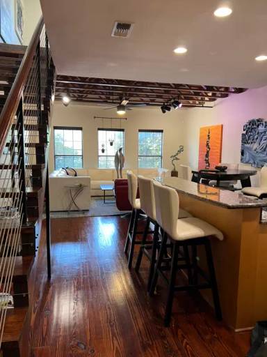 Main picture of 1622 Elgin St