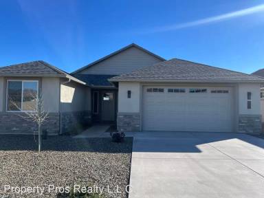 Main picture of 995 Sterling Ln