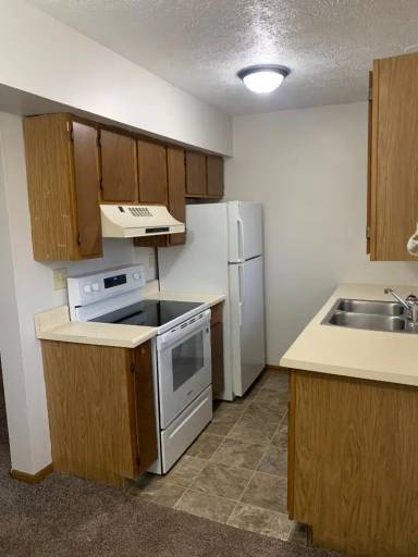 Main picture of 1340 E State Rd