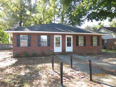 Main picture of 970 Jessamine Trl