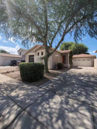 Main picture of 200 W Beechnut Pl