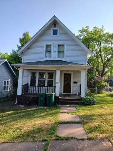 Main picture of 931 N 12th Ave E