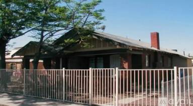 Main picture of 146 N 10th Ave Apartments