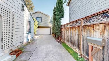 Main picture of 1824 Beaver St