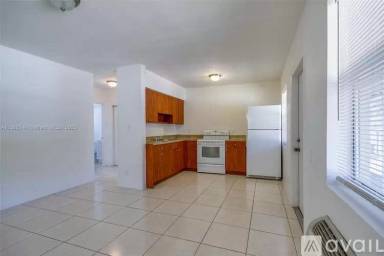 Main picture of 1800 Miami Rd