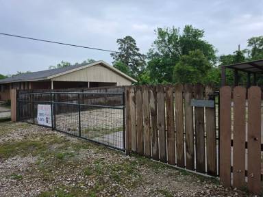 Main picture of 124 N 10th Ave