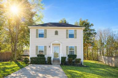 Main picture of 2020 Penmar Dr