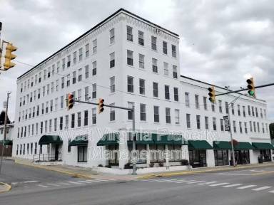 Main picture of 104 N 8th St