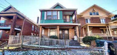Main picture of 923 Rogers Pl