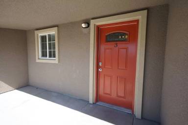 Main picture of 1175 S Mojave Rd