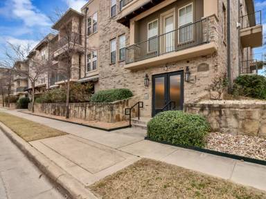 Main picture of 2800 Sandage Ave