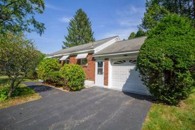 Main picture of 11 Brookwood Dr
