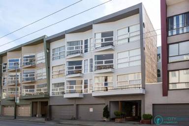 Main picture of 1685 Chestnut St
