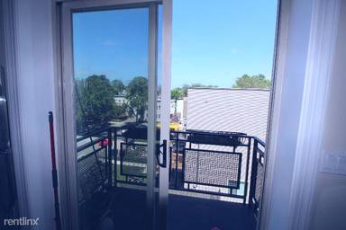 Main picture of 3508 W Cortland St