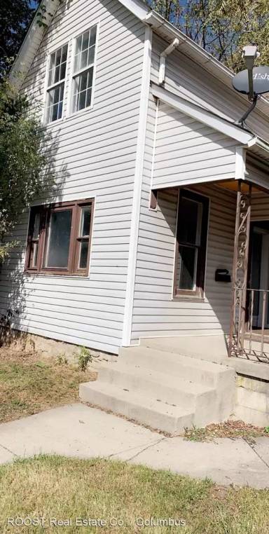 Main picture of 372 E Innis Ave