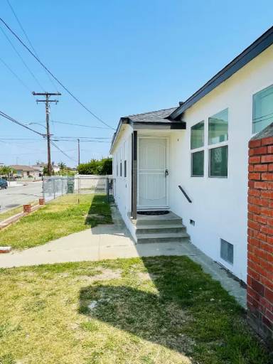 Main picture of 11802 Acacia Ave