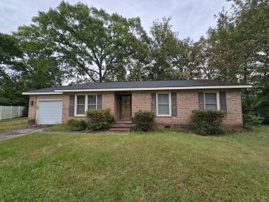 Main picture of 1803 Oak Tree Ct