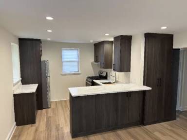 Main picture of 211 Highview St