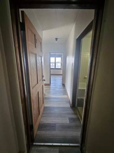 Main picture of 1525 University Ave